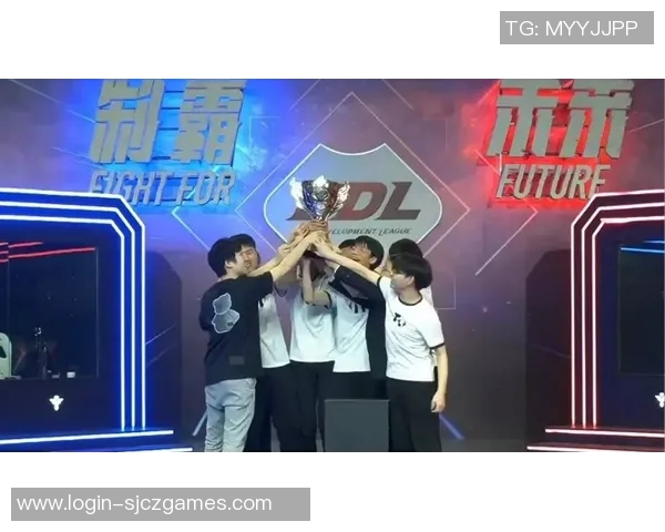 张静的英雄联盟人生探索S15电竞总决赛背后的故事与心路历程